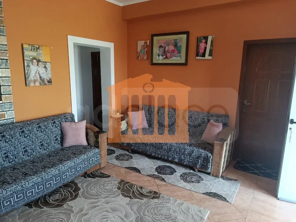 Vilë 220 m²