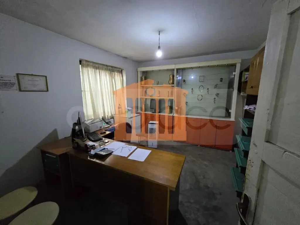 Pasuri të palujtshme komerciale 260 m²