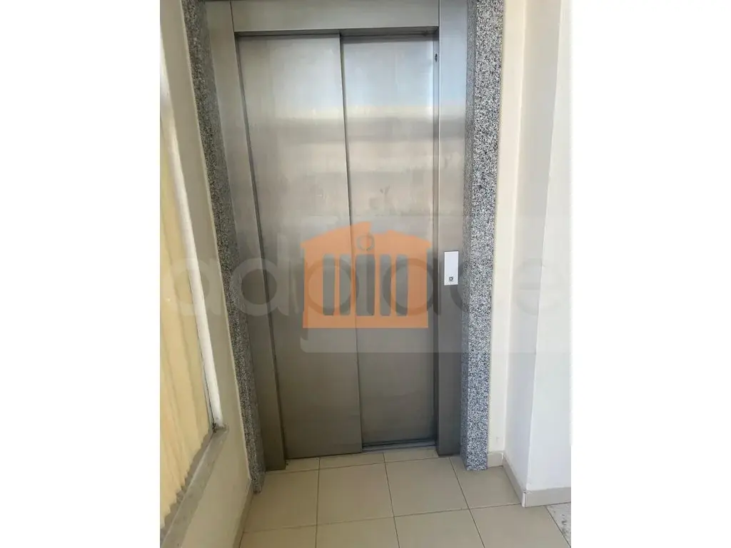 Pasuri të palujtshme komerciale 170 m²