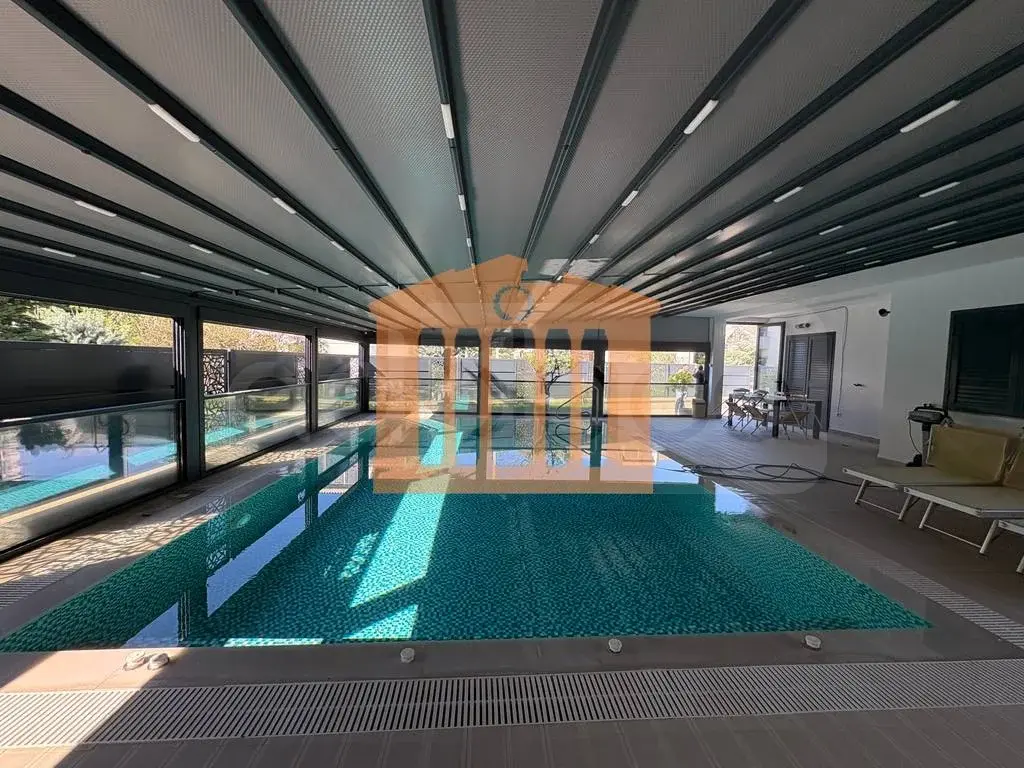 Vilë 441 m²