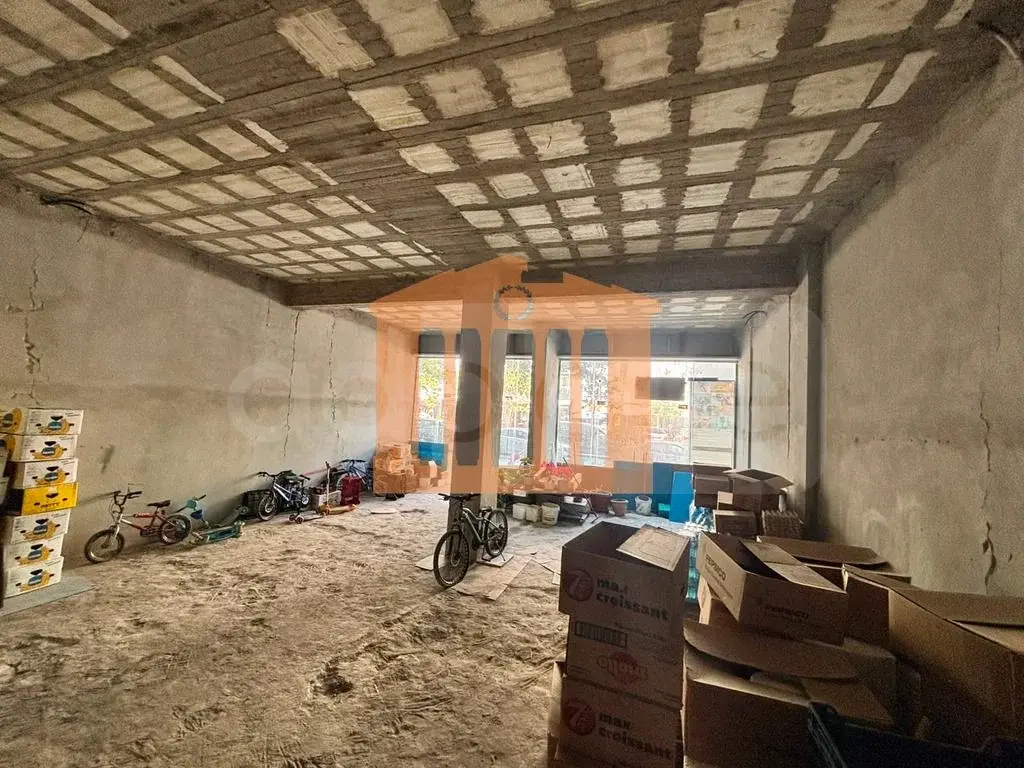 Pasuri të palujtshme komerciale 352 m² 1 kati