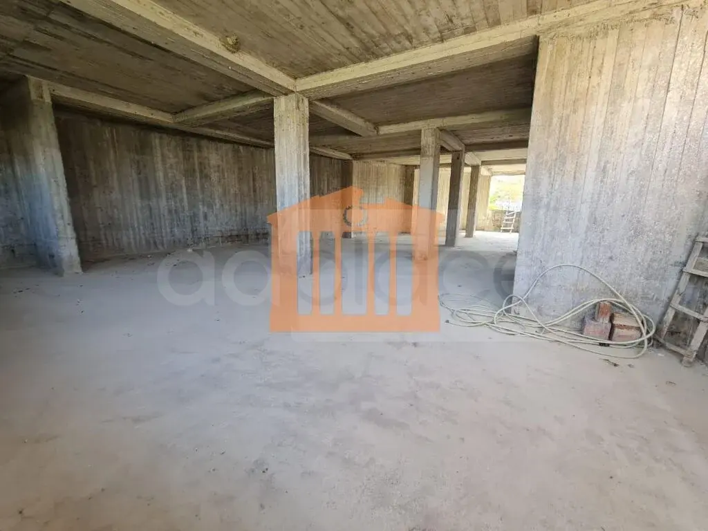 Pasuri të palujtshme komerciale 254 m² -1 kati