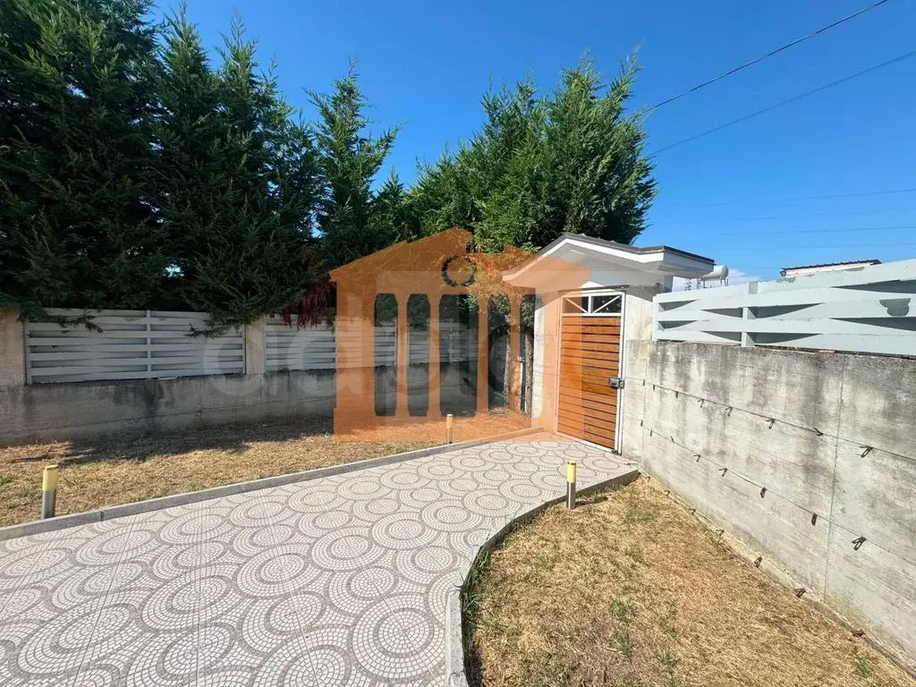 Vilë 402 m² 2 kati
