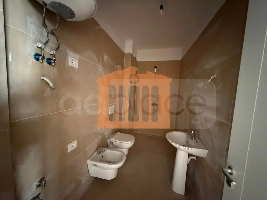 Apartament 1+1 dhoma 65 m² 3 kati