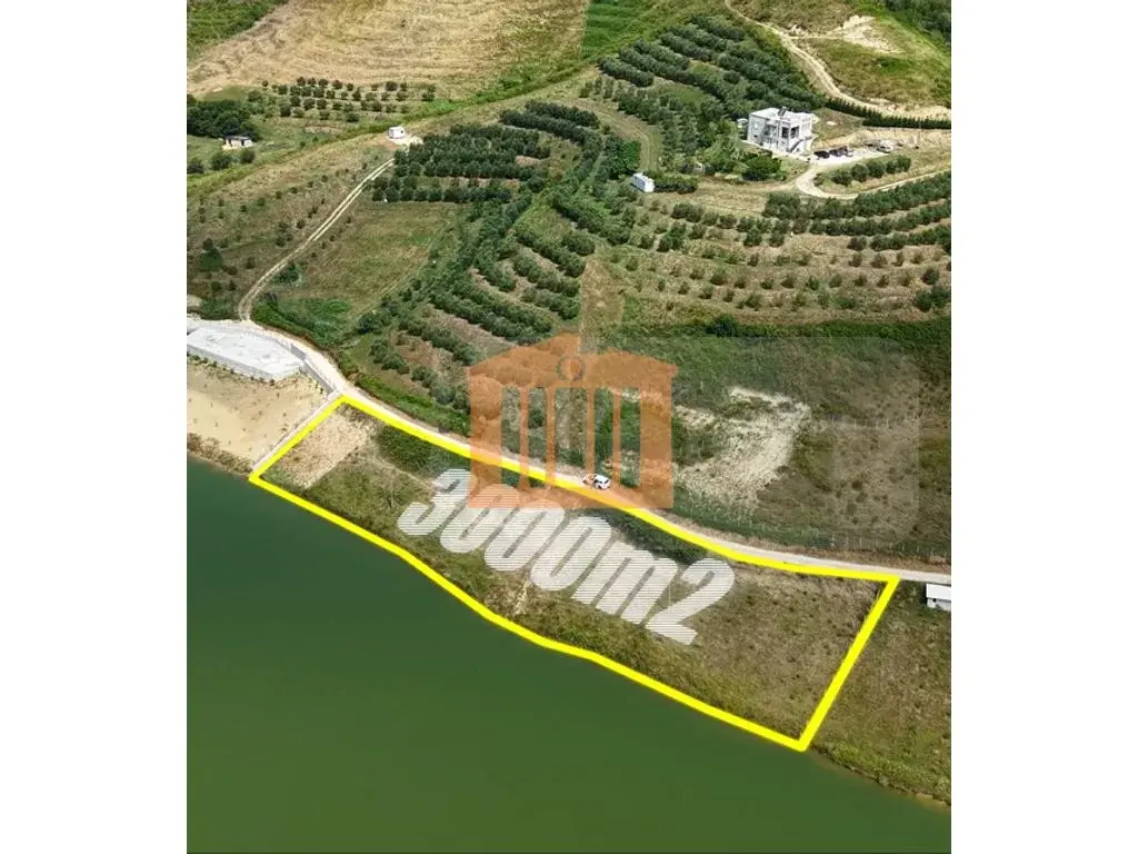 Parcela toke 3000 m²