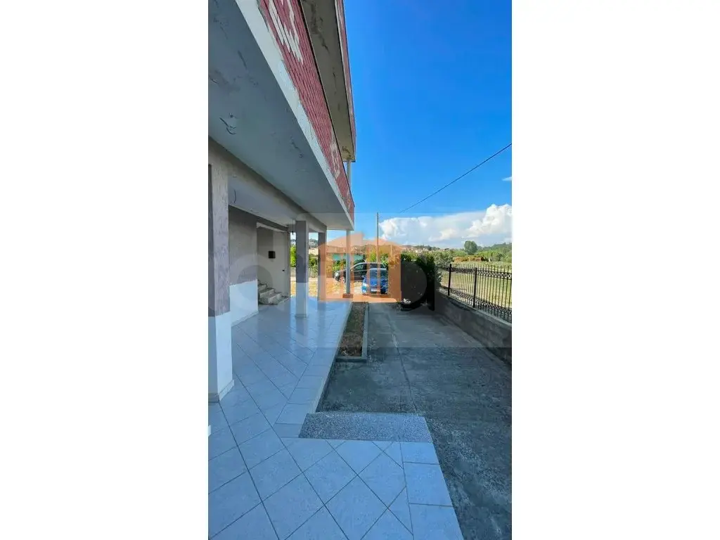 Vilë 150 m² 3 kati