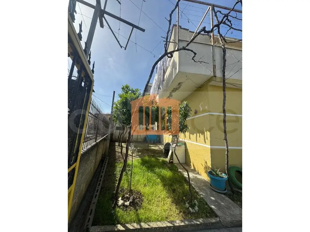 Apartament 1+3 dhoma 130 m² 1 kati