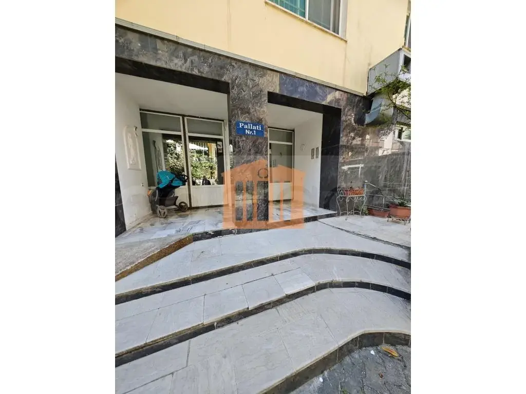 Pasuri të palujtshme komerciale 288 m² 1 kati
