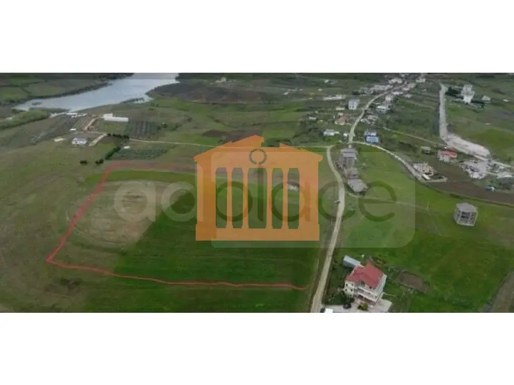 Parcela toke 19000 m²