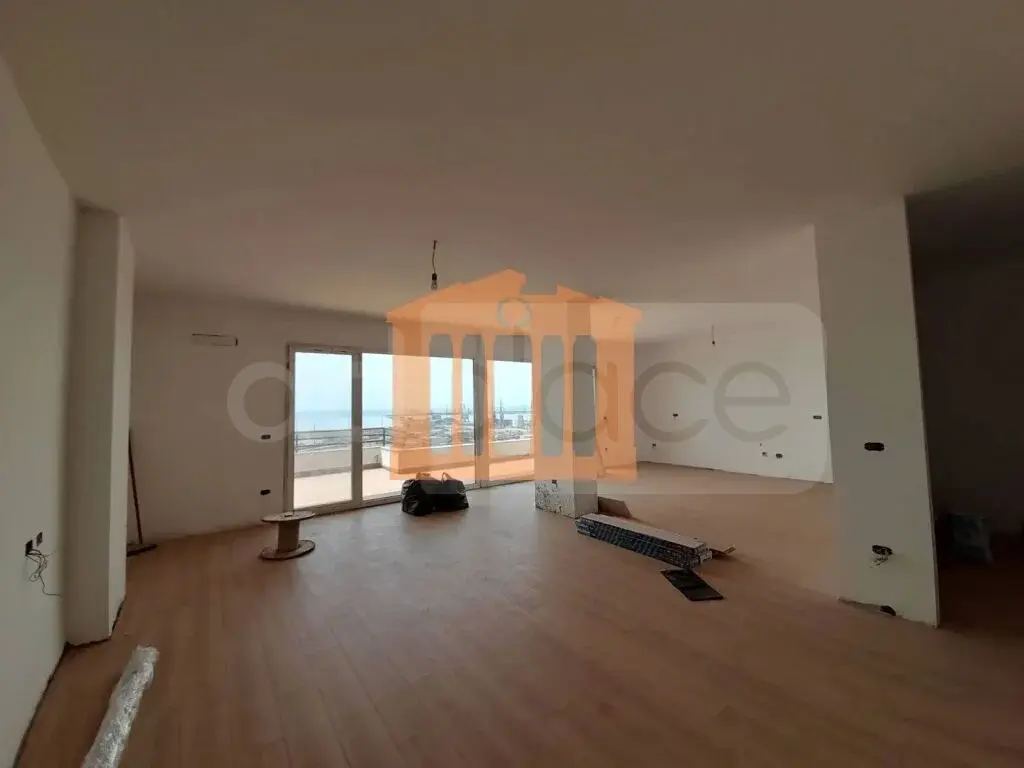 Apartament 1+2 dhoma 280 m² 8 kati