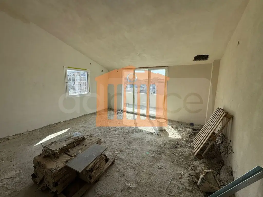Vilë 847 m² 4 kati