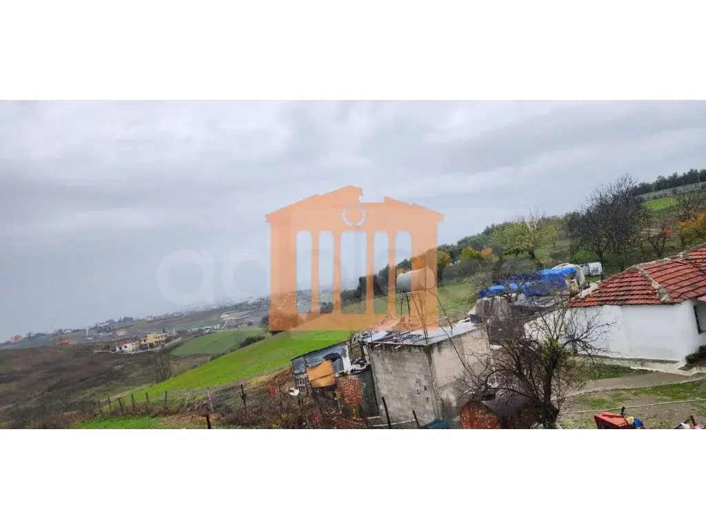 Vilë 7743 m² 1 kati