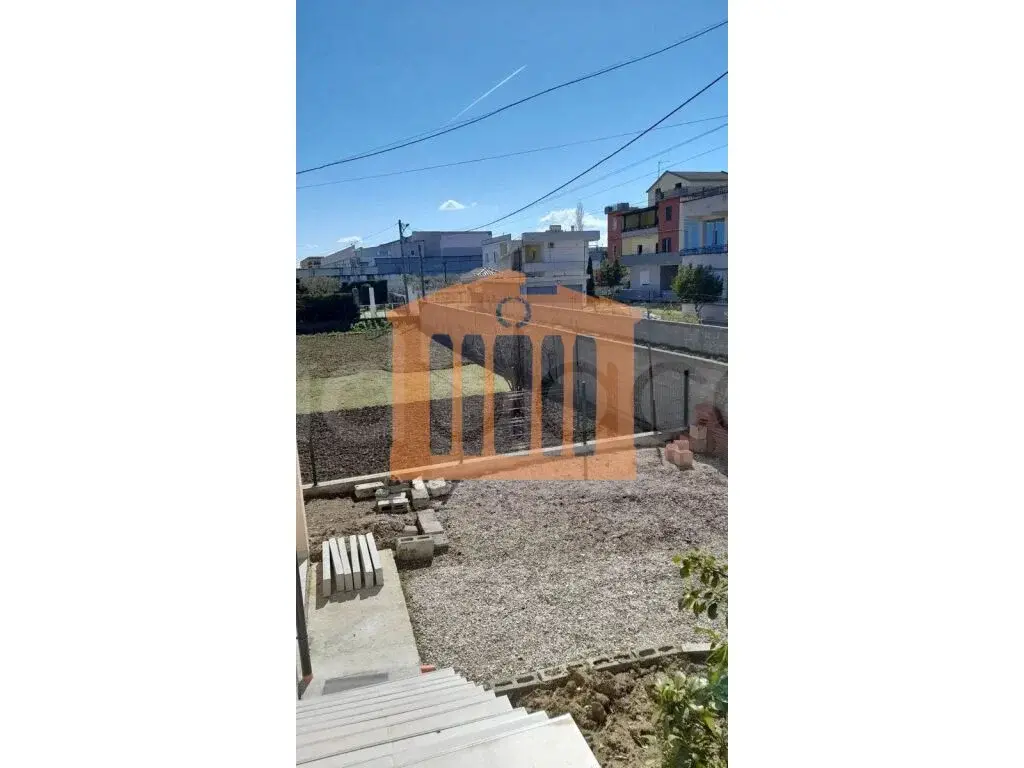 Vilë 600 m² 3 kati