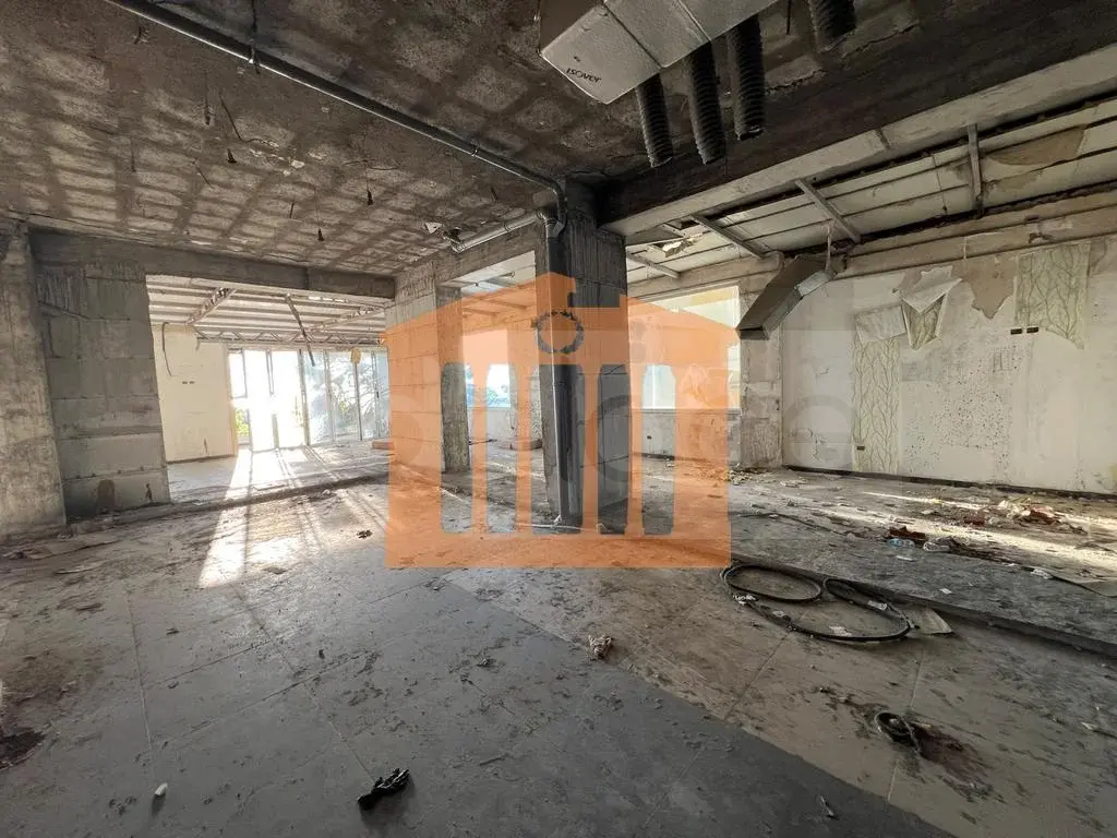 Pasuri të palujtshme komerciale 400 m²