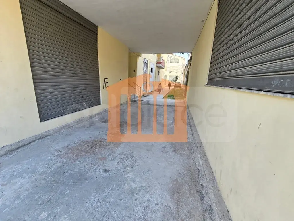 Pasuri të palujtshme komerciale 45 m² 1 kati