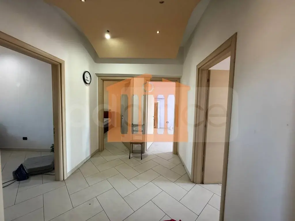 Apartament 1+3 dhoma 105 m² 5 kati