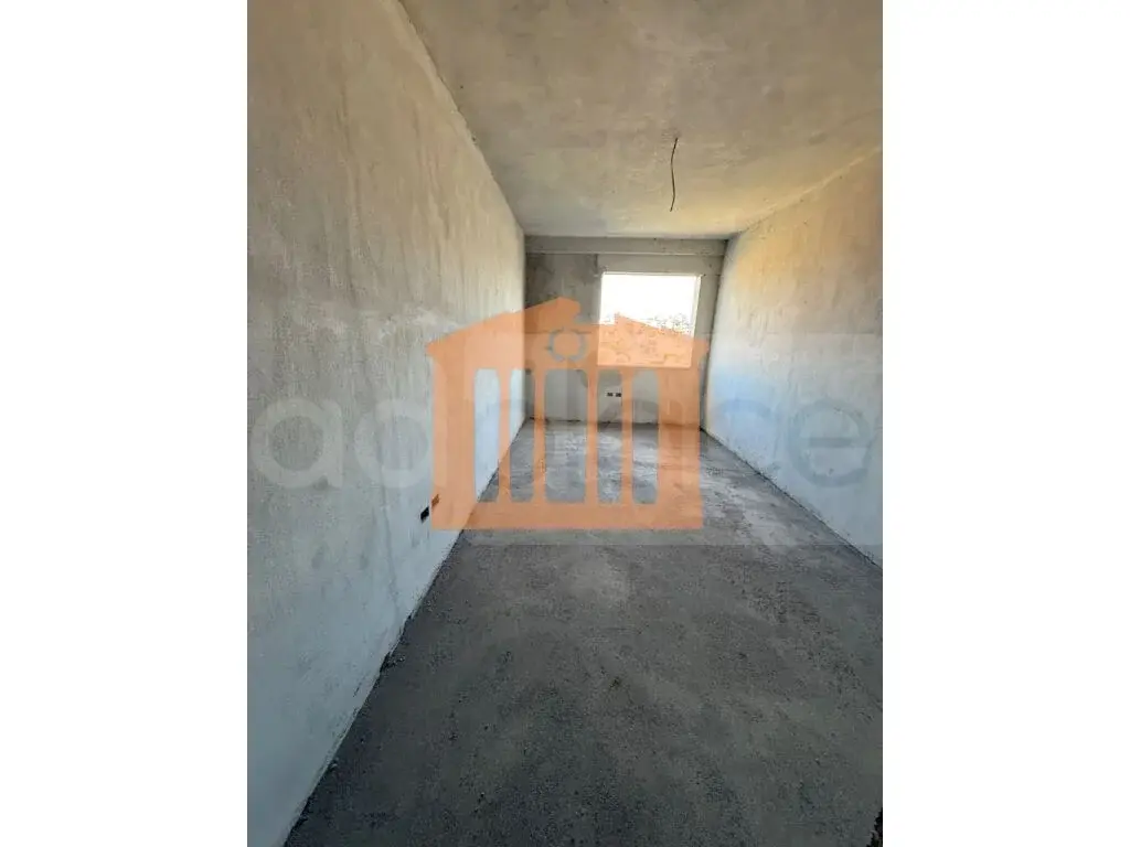 Apartament 1+3 dhoma 85 m² 4 kati