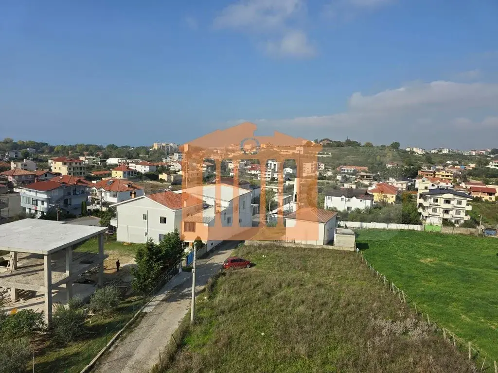 Vilë 588 m²