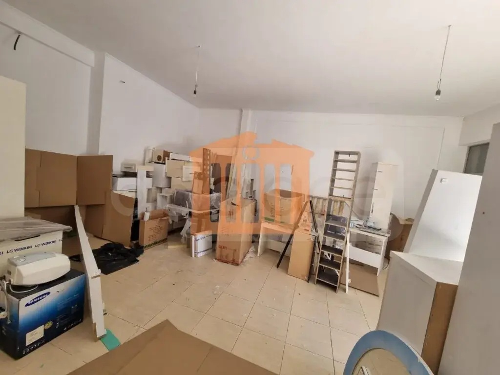 Pasuri të palujtshme komerciale 54 m² 1 kati