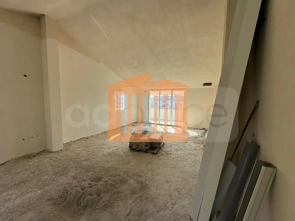 Vilë 847 m² 4 kati