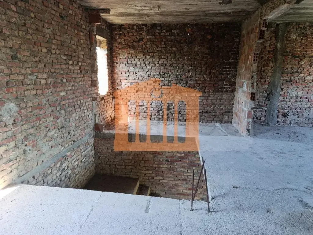 Vilë 200 m²