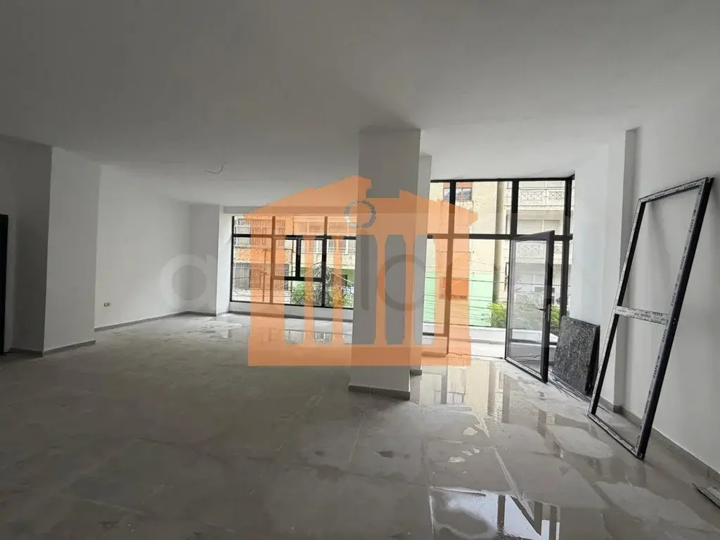 Pasuri të palujtshme komerciale 78 m² 1 kati