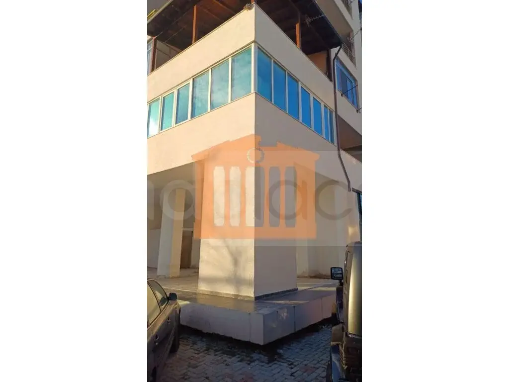 Pasuri të palujtshme komerciale 71 m² 1 kati