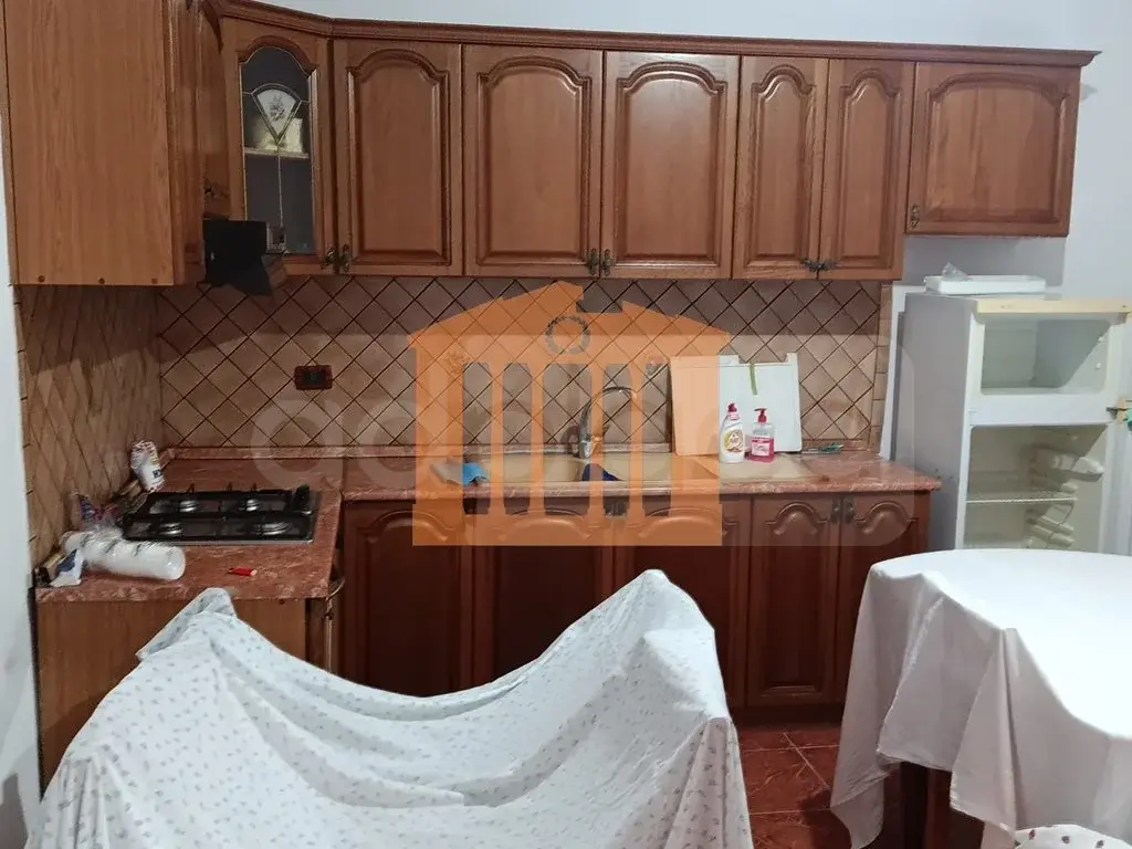 Vilë 230 m²