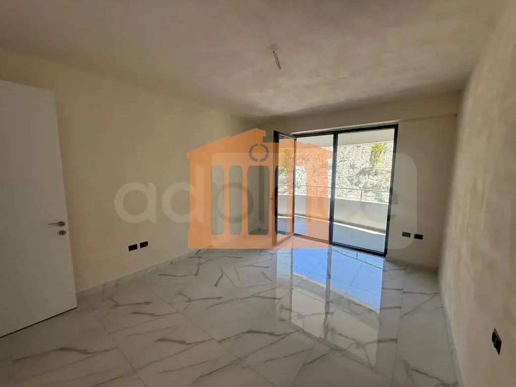 Apartament 1+2 dhoma 122 m² 3 kati