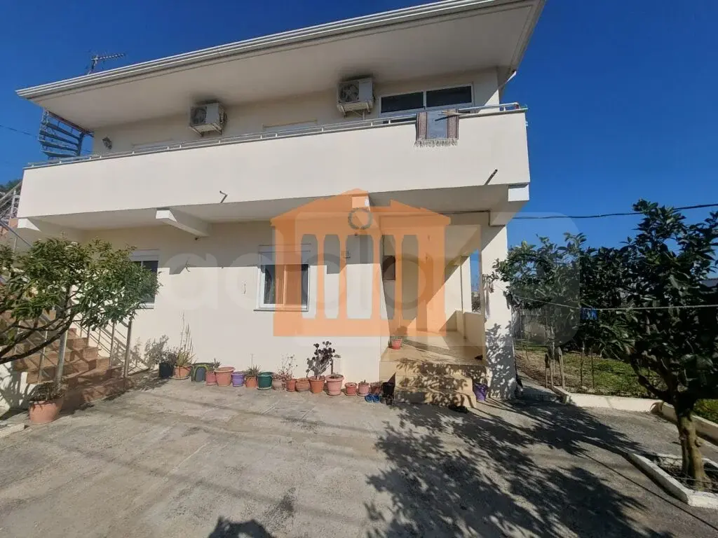 Vilë 210 m² 1 kati