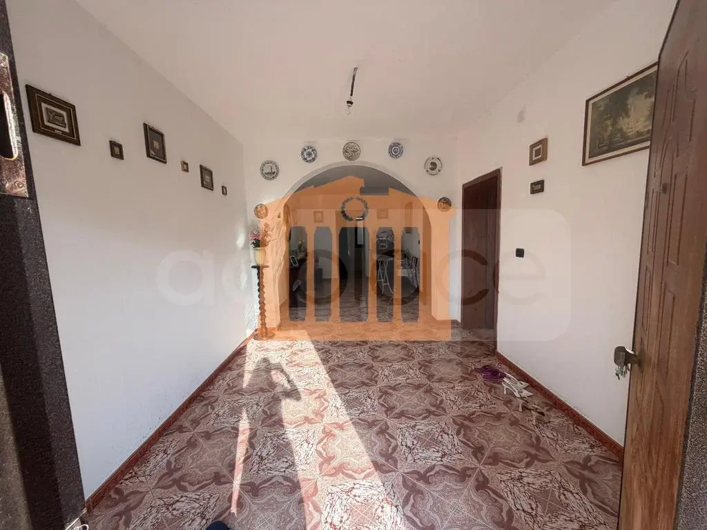 Vilë 311 m² 2 kati
