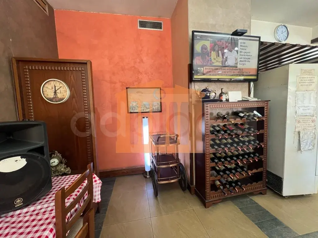 Pasuri të palujtshme komerciale 133 m² 1 kati