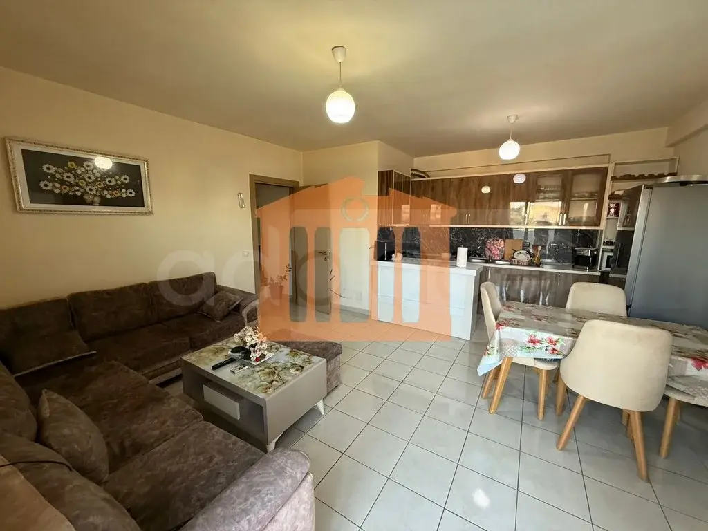 Apartament 1+3 dhoma 74 m² 8 kati