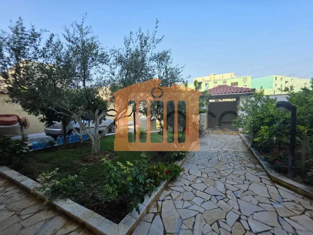 Vilë 574 m²