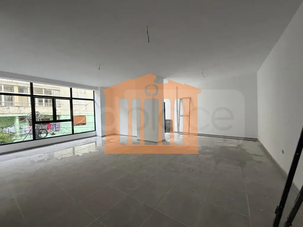 Pasuri të palujtshme komerciale 78 m² 1 kati