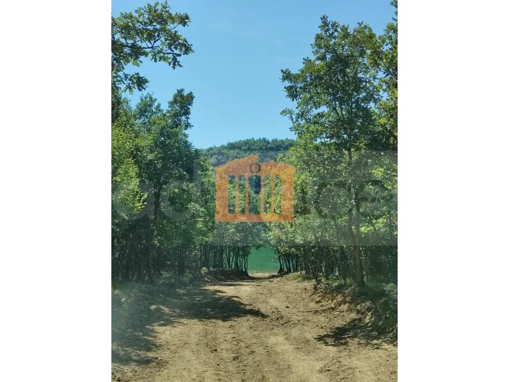 Parcela toke 300 m²