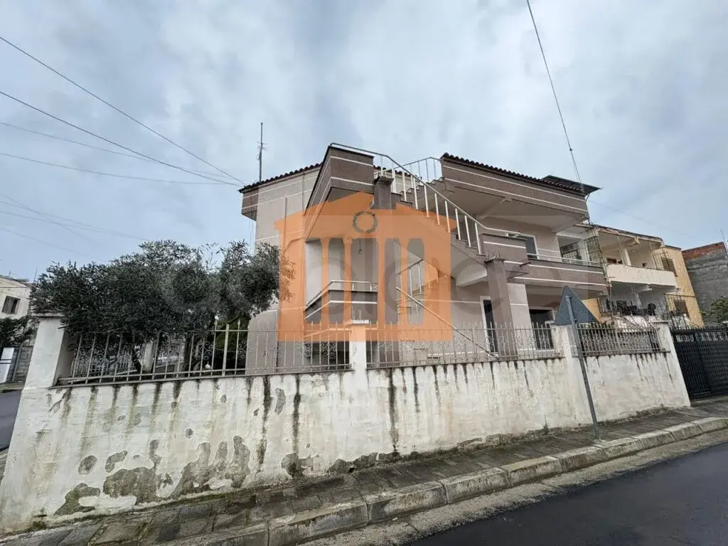 Apartament 1+2 dhoma 168 m² 2 kati