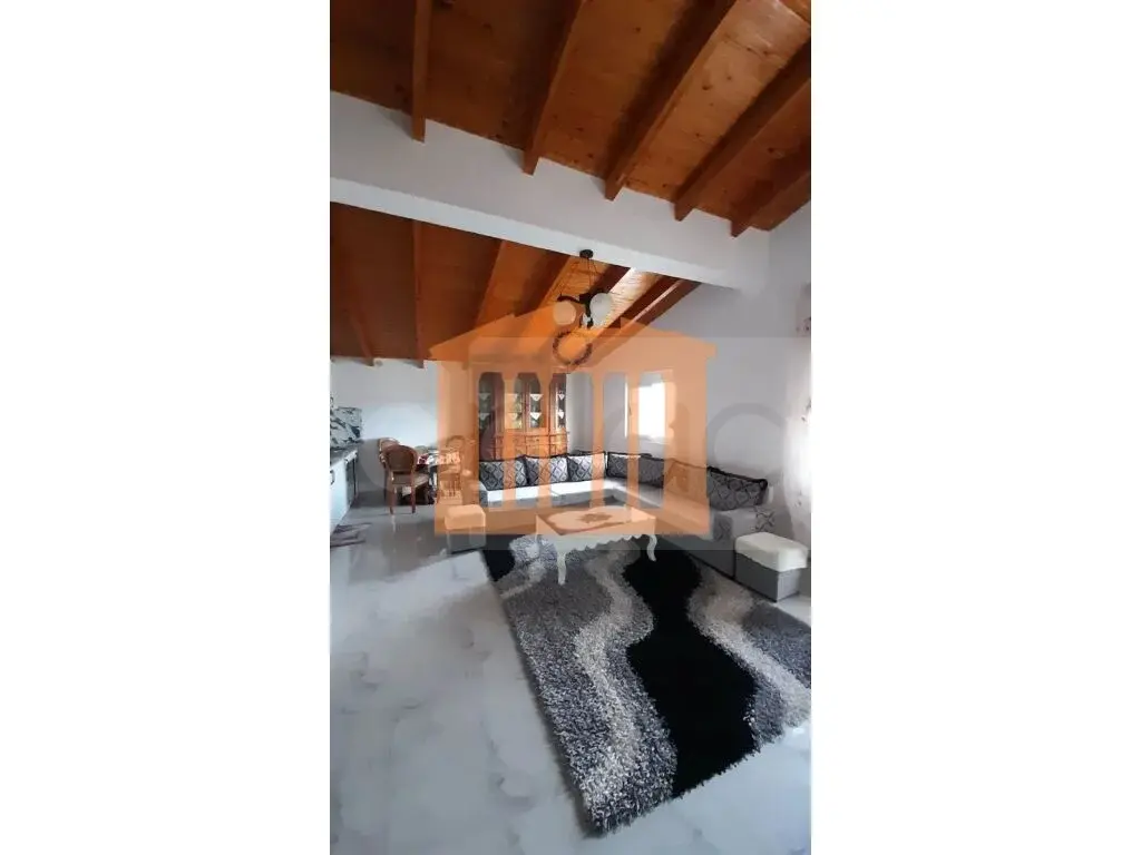 Vilë 600 m² 3 kati