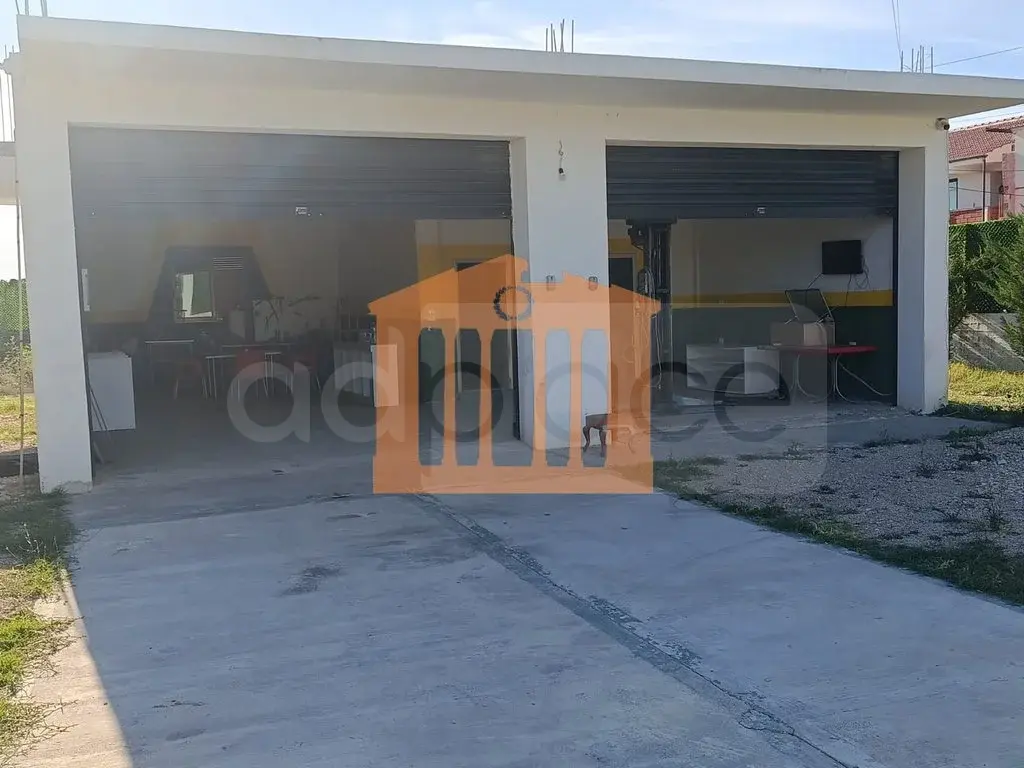 Pasuri të palujtshme komerciale 100 m²