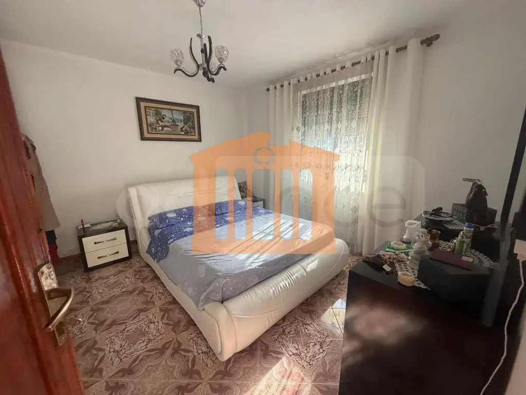 Vilë 311 m² 2 kati