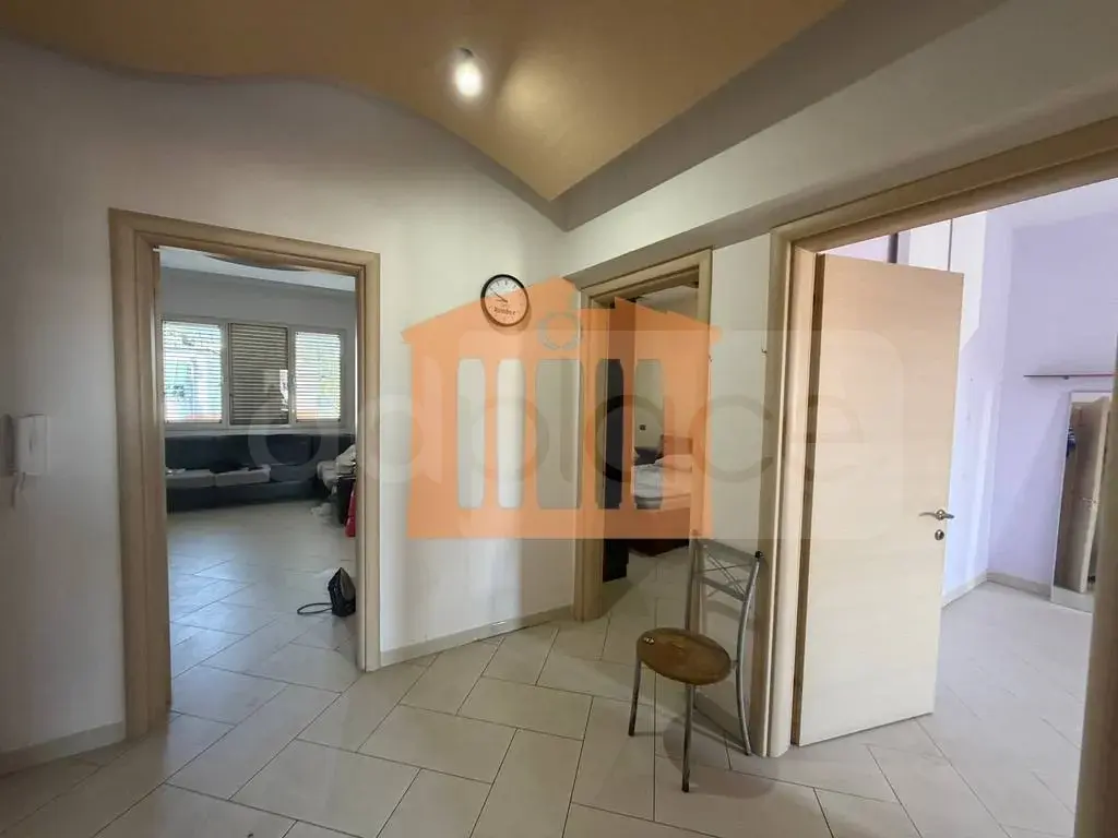 Apartament 1+3 dhoma 105 m² 5 kati
