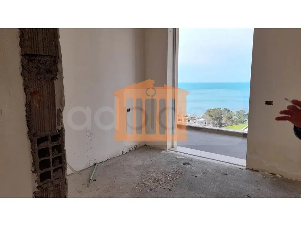 Apartament 1+2 dhoma 114 m² 2 kati
