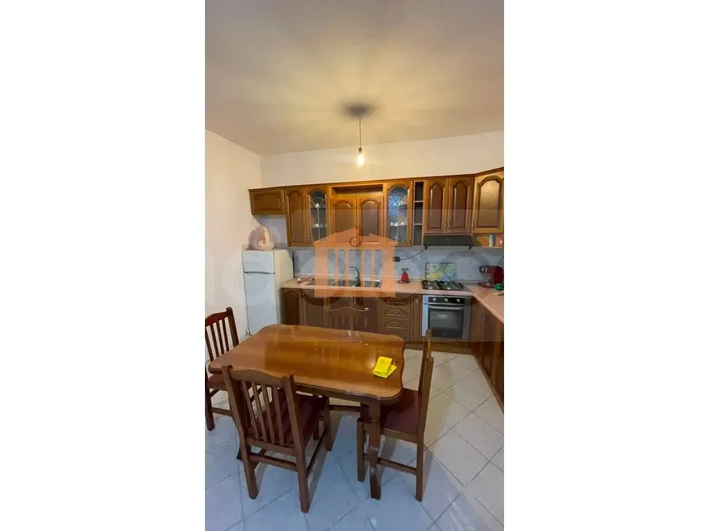 Vilë 150 m² 3 kati