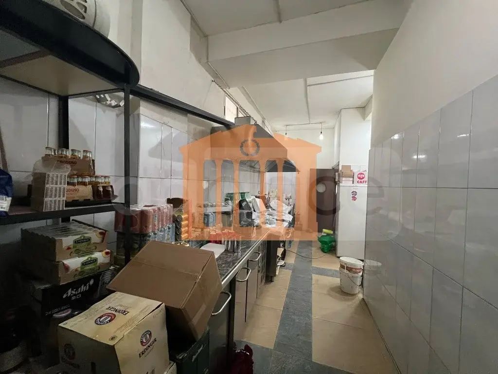 Pasuri të palujtshme komerciale 133 m² 1 kati