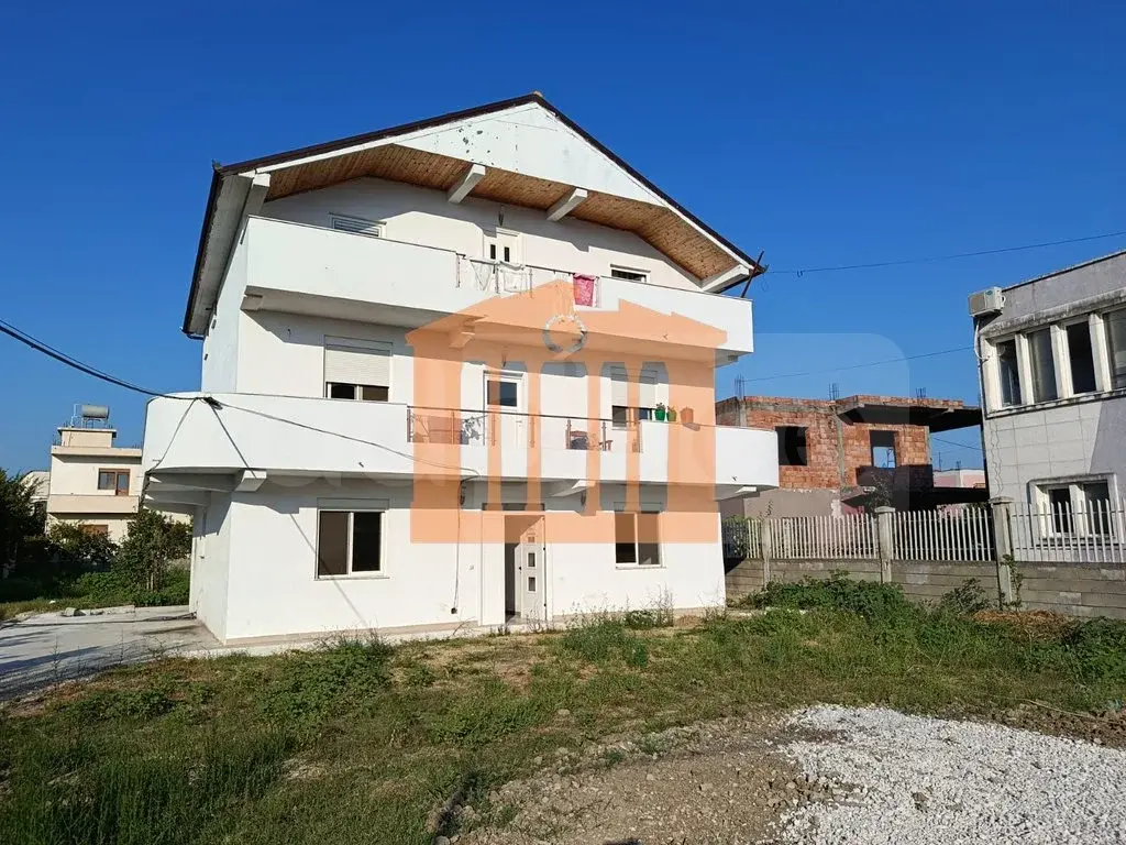 Vilë 301 m²
