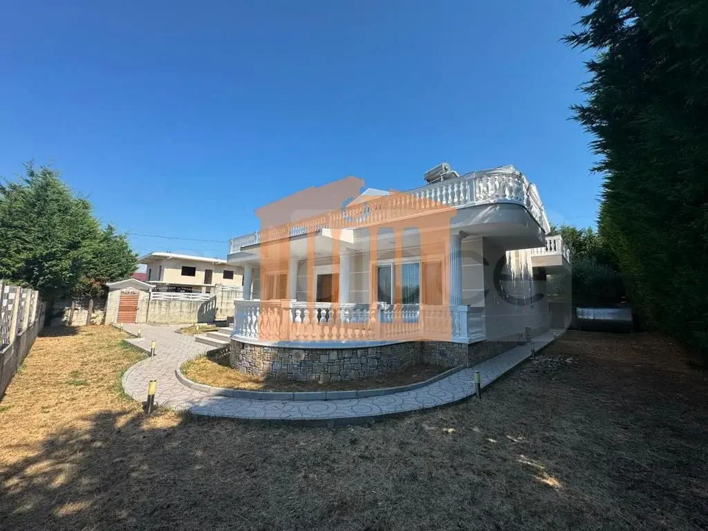 Vilë 402 m² 2 kati
