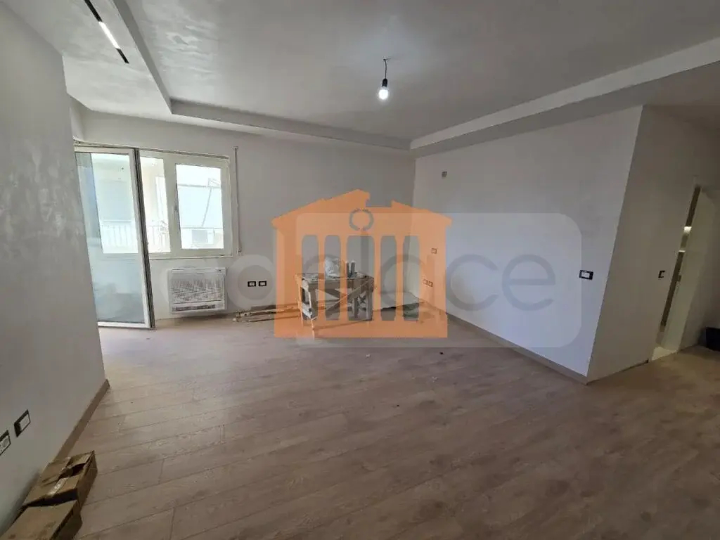 Apartament 1+2 dhoma 80 m² 4 kati
