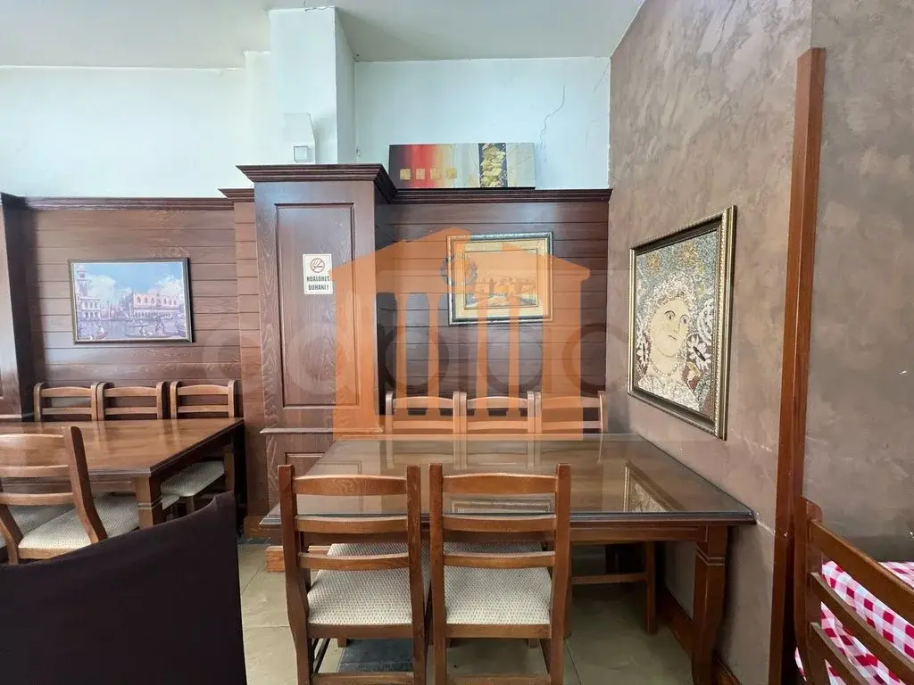 Pasuri të palujtshme komerciale 133 m² 1 kati