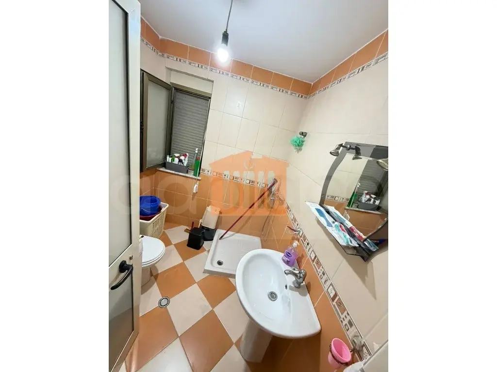 Apartament 1+2 dhoma 83 m² 1 kati