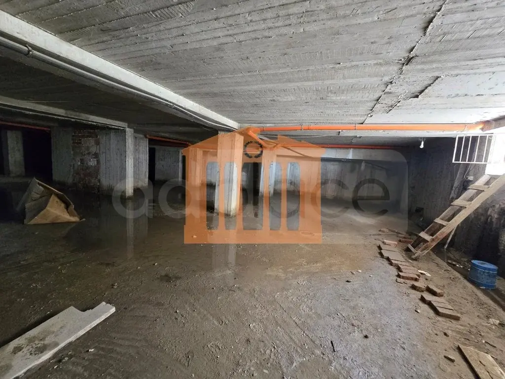 Garazh 303 m² -1 kati